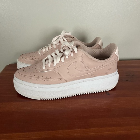 NIKE Court Vision ulta Only worn a couple time! Women's 7.5 - Picture 1 of 5